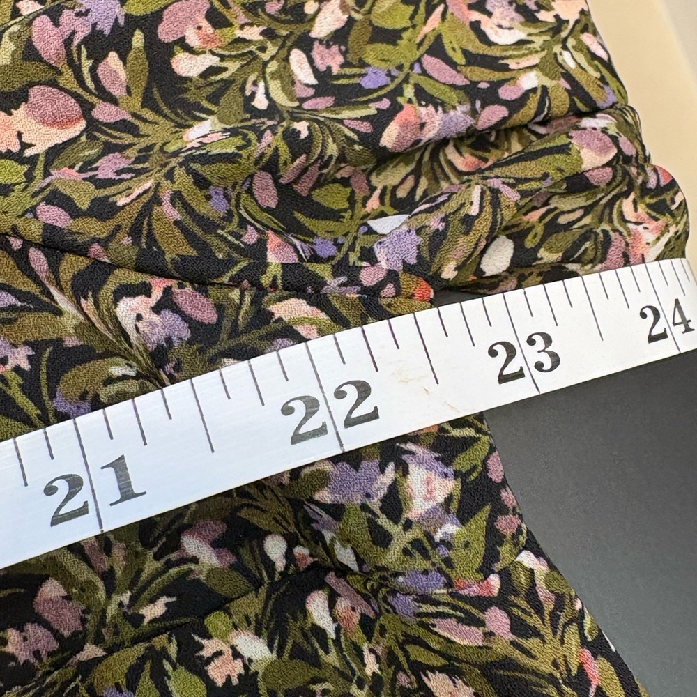 CAbi Multicolor Floral V-Neck Blouse - Picture 5 of 5